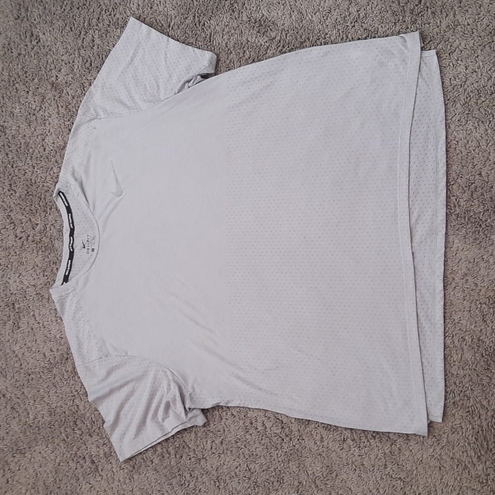 Nike Running Men’s Breathe Rise Shirt